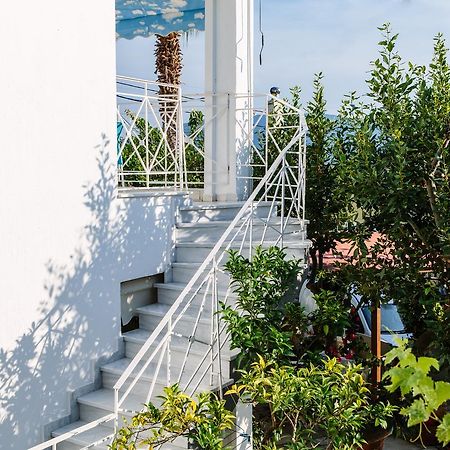 Μeltemi Aparthotel Glifa  Exterior photo